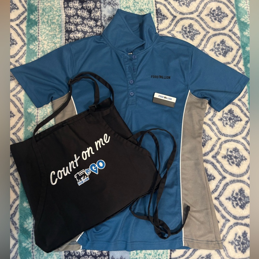 FoodLion Button Down Shirt with Apron and name tag